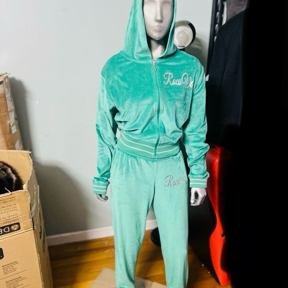 Vintage Women’s Rocawear  Velvet Tracksuit Sz L Green